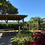 Moma Giardino, Tennis E Piscina Panoramica *