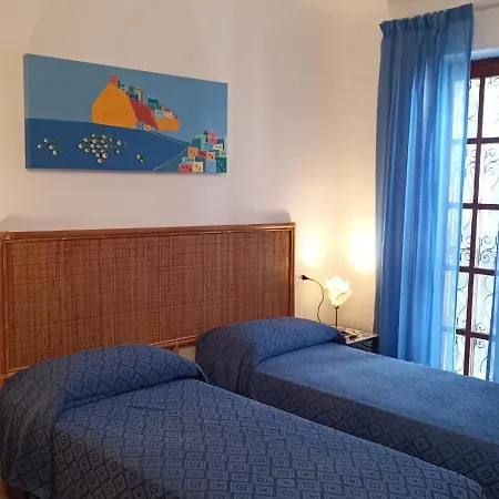 Moma Giardino, Tennis E Piscina Panoramica *