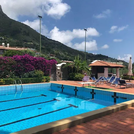 Villa Moma Con Giardino, Tennis E Piscina Panoramica