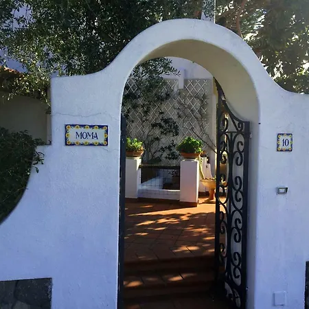 Moma Giardino, Tennis E Piscina Panoramica Villa