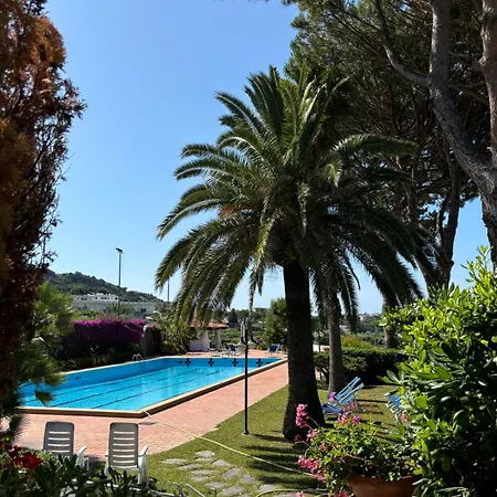 וילה Moma Giardino, Tennis E Piscina Panoramica איסקיה